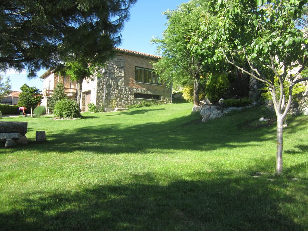 Villa La Ladera à Hoyos del Espino Chambre photo