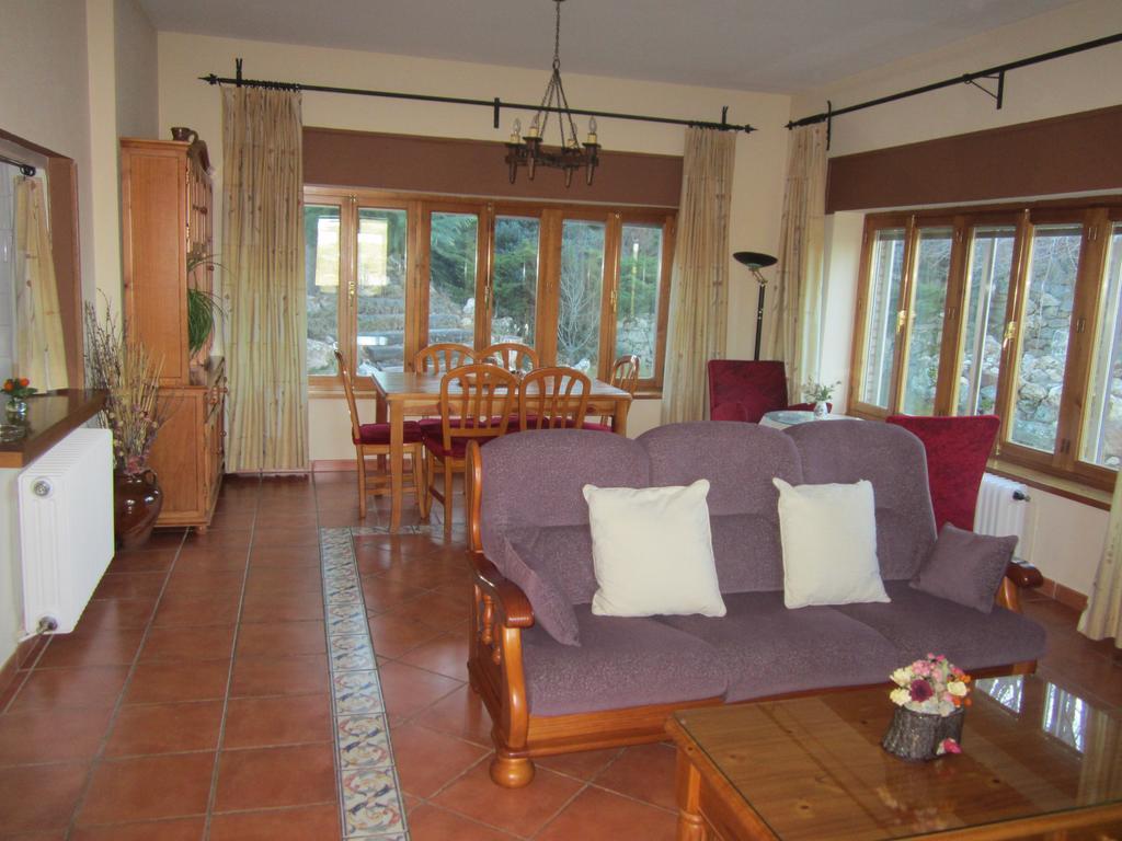 Villa La Ladera à Hoyos del Espino Chambre photo
