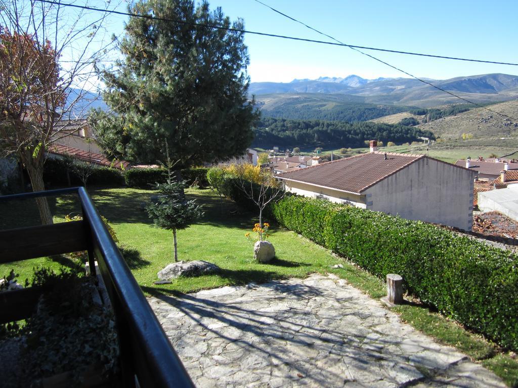 Villa La Ladera à Hoyos del Espino Chambre photo