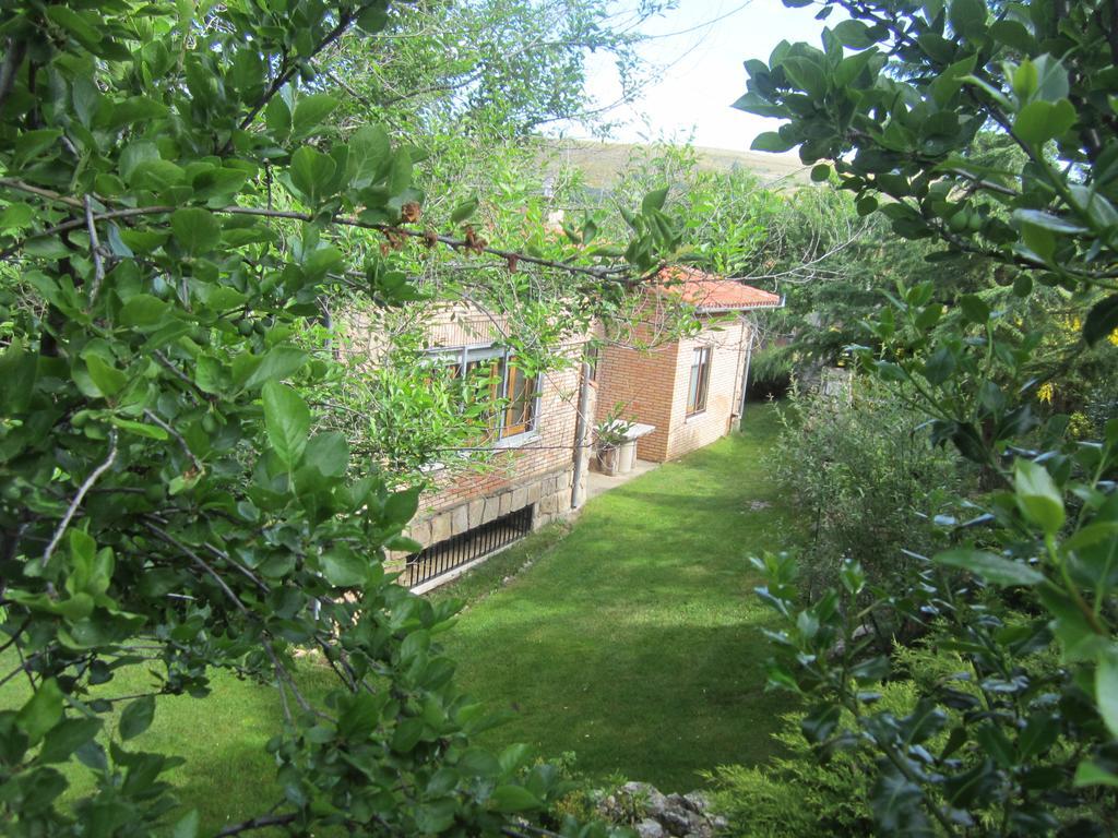 Villa La Ladera à Hoyos del Espino Extérieur photo