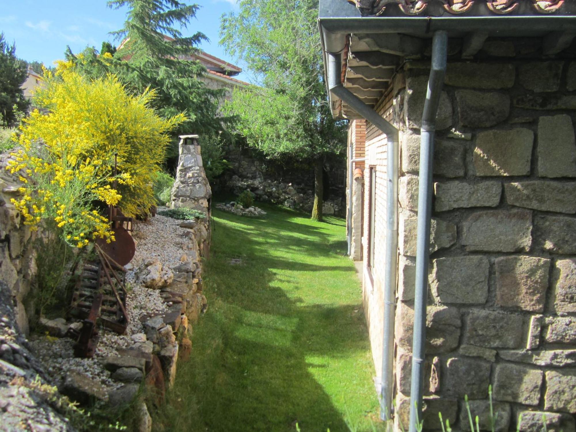 Villa La Ladera à Hoyos del Espino Extérieur photo